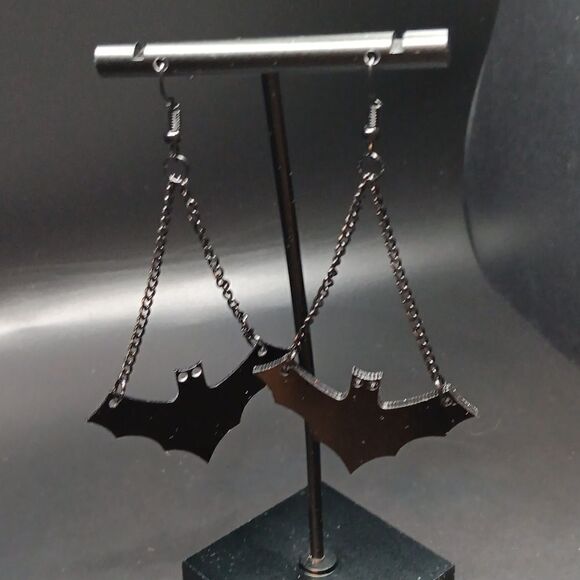 New Bat Tassel Earrings Punk Gothic Halloween Black Bat Tassel Earrings - Picture 2 of 4